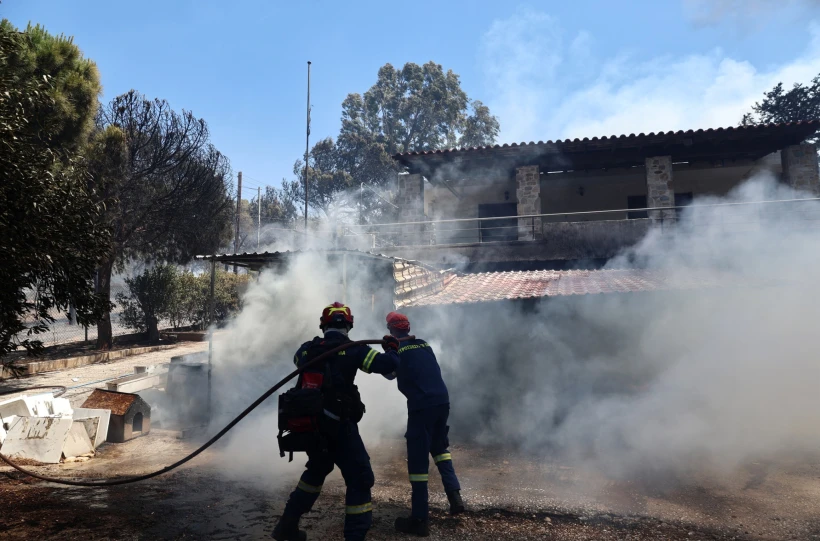          Φωτιά στη Παλαιά Φώκαια / Φωτ.: Intime     