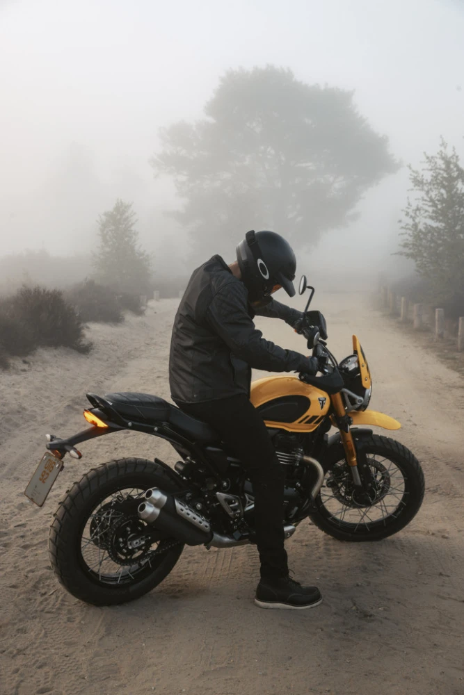 scrambler400xc-my26-ge-2.jpg?v=0