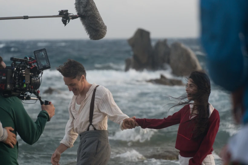 Η μεγάλη χίμαιρα»: Ερωτικό τρίγωνο στη Σύρο του '30 | Flash