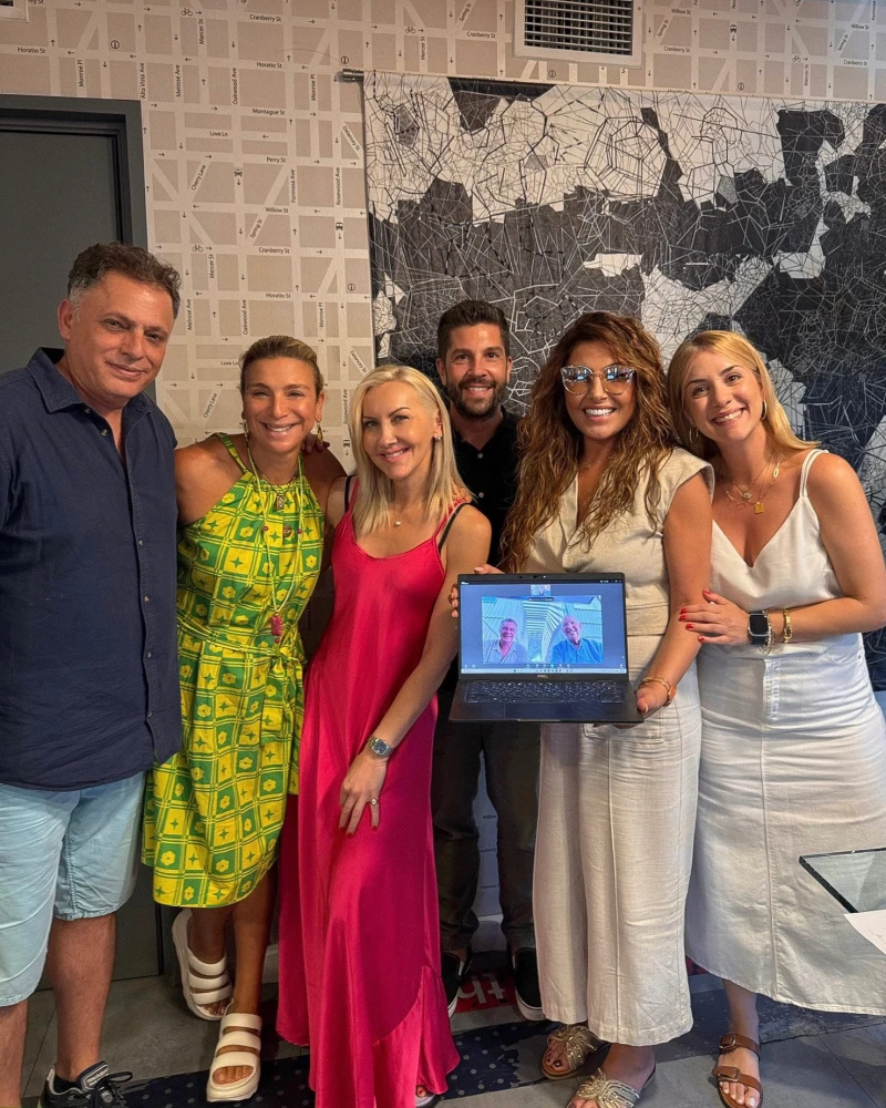 Νεκτάριος Κόκκινος, Μαργαρίτα Μάτσα, Κική Τσόλκα, Νίκος Τσουκαλάς, Έλενα Παπαρίζου, Κωνσταντίνα Πήλιουρα