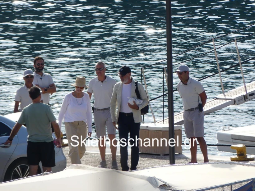 tom-hanks-rita-wilson-skiathos-20.jpg