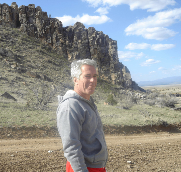 Τα τελευταία λεπτά του Τζέφρι Έπσταϊν και οι πρώτες στιγμές μετά την αυτοκτονία - «Τα έκανα θάλασσα»