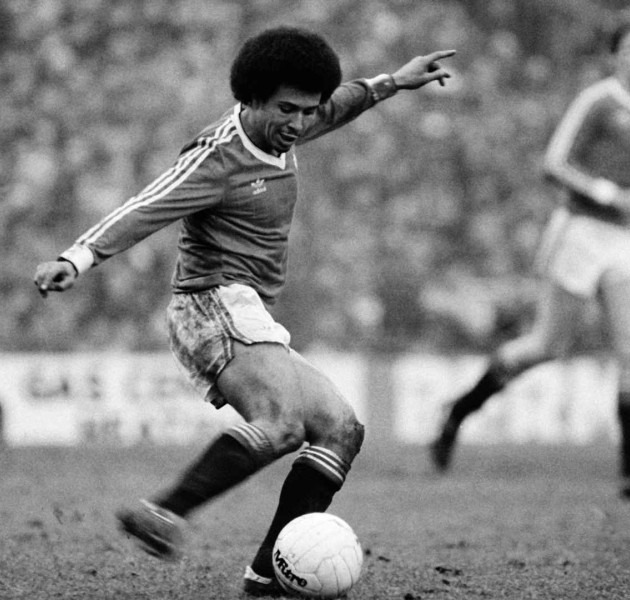 Για 10 χρόνια ζούσε ως «θρύλος» της Μάντσεστερ Γιουνάιτεντ–Η αλήθεια αποκαλύφθηκε... μετά θάνατον