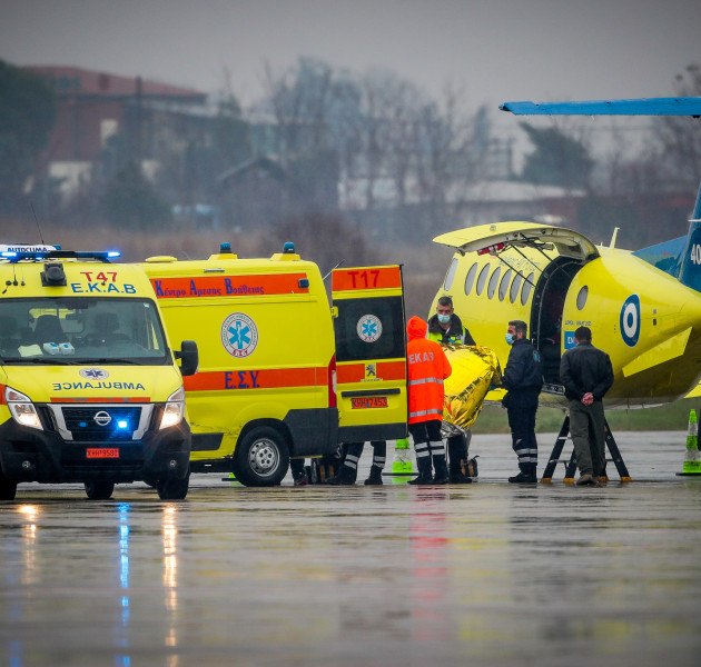 Δυστύχημα ΠΑΟΚ: Στη Θεσσαλονίκη με ειδικό αεροπλάνο του ΕΚΑΒ έφτασε ο 20χρονος τραυματίας