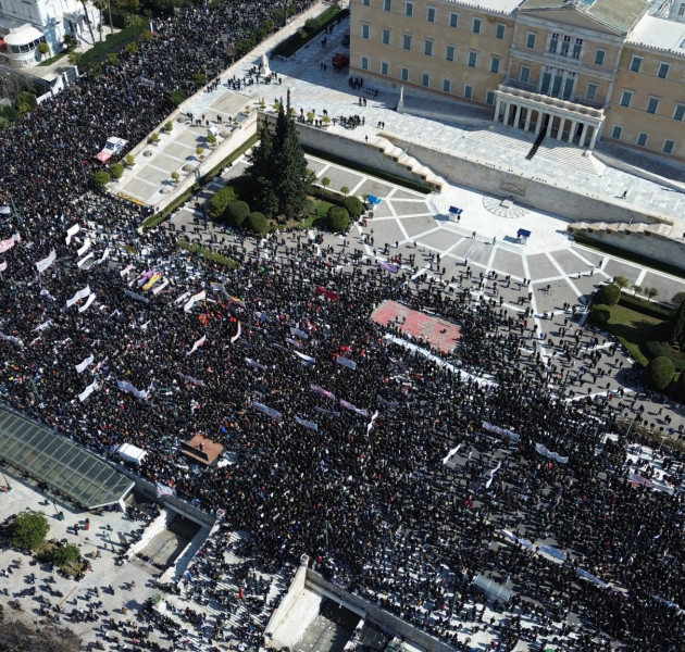 Τέμπη: Τρία χρόνια από την τραγωδία - Μεγάλες συγκεντρώσεις μνήμης, μικρής έκτασης επεισόδια