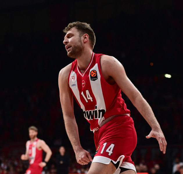 Ολυμπιακός - Μπασκόνια 90-80: Αγχώθηκε αλλά έκανε τη δουλειά με Βεζένκοφ-Μιλουτίνοφ