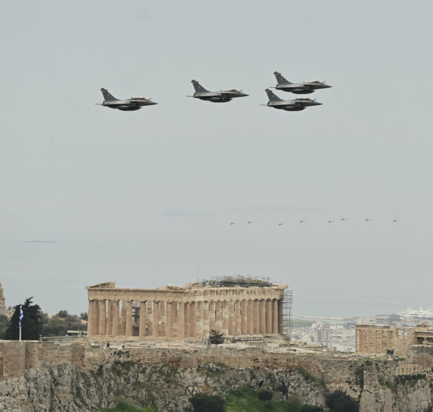 Γιατί θα πετάξουν σήμερα μαχητικά πάνω από την Αθήνα