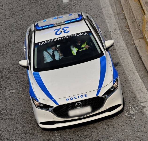 Χειροπέδες σε δύο γυναίκες για μίνι καζίνο που «ξετρύπωσε» η Αστυνομία στην Κυψέλη