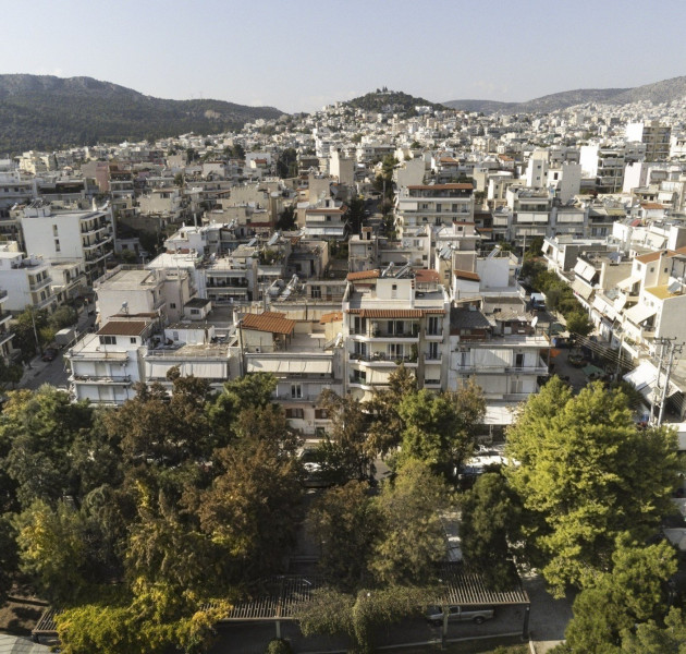 «Κυνήγι» ακινήτων από την ΑΑΔΕ: Στο φως εκατοντάδες εικονικές αγοραπωλησίες