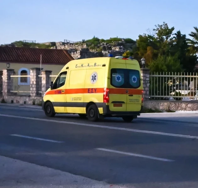 «Έμεινα μόνη, διαλύθηκαν όλα από ένα τροχαίο» –Συγκλονίζει η σύζυγος του 57χρονου στον Άγιο Δημήτριο