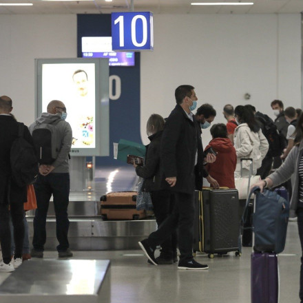 Με υποχρεωτικό τεστ 48 ωρών και μάσκα οι ταξιδιώτες από την Κίνα στην Ελλάδα