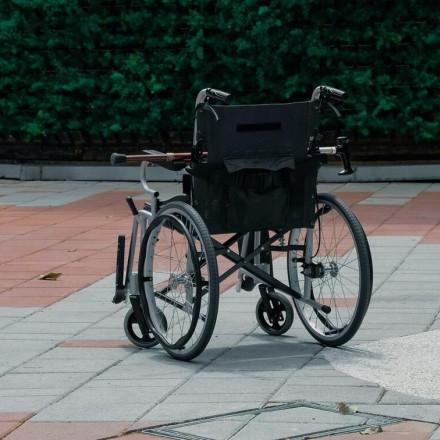 Θεσσαλονίκη: Φροντιστής κακοποιούσε άνδρα ΑμΕΑ - Τον ακινητοποιούσε με ιμάντες στο κρεβάτι