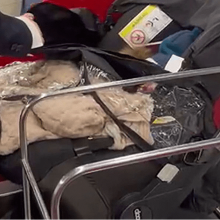 Τελ Αβίβ: Eγκατέλειψαν το βρέφος τους στο αεροδρόμιο λίγο προτού επιβιβαστούν [vid]