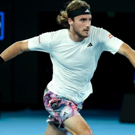 Αεράτος Τσιτσιπάς ξανά στα ημιτελικά του Australian Open