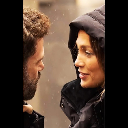 Τζένιφερ Λόπεζ: Οι αδημοσίευτες φωτογραφίες από τον γάμο της στο throwback βίντεο για το 2022