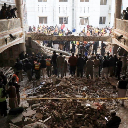 Πακιστάν: Στους 33 οι νεκροί από την έκρηξη στο τζαμί - Πάνω από 150 τραυματίες [vid]