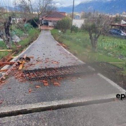 Κακοκαιρία Ήπειρος: Ανεμοστρόβιλος χτύπησε χωριά της Παραμυθιάς - Ζημιές και προβλήματα στην ηλεκτροδότηση