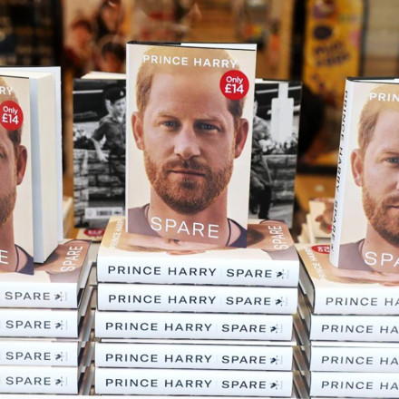 Πρίγκιπας Χάρι: Το «Spare» πούλησε 1,4 εκατομμύρια αντίτυπα μέσα σε μία μέρα - Η περιγραφή για τα γεννητικά του όργανα που δεν θέλαμε να ξέρουμε