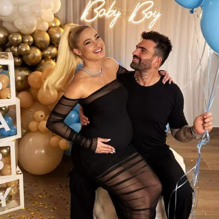 Ιωάννα Τούνη: Η πρώτη ανάρτηση της από το μαιευτήριο, αγκαλιά με τον νεογέννητο γιο της