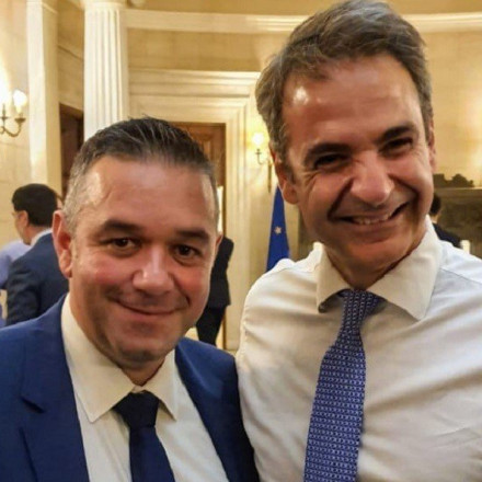 ΣΥΡΙΖΑ: Ο Μητσοτάκης επικροτεί το γαλάζιο πλιάτσικο