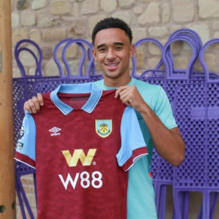 Barbie και στο ποδόσφαιρο: Η Μπέρνλι ανακοίνωσε παίκτη που... συμμετέχει στην ταινία [vid]