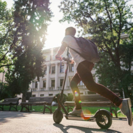 Παρίσι: Τέλος τα ηλεκτρικά πατίνια – Η πρώτη ευρωπαϊκή πόλη που απαγορεύει τα escooters