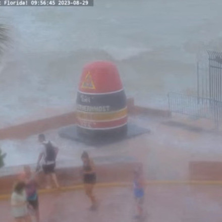 ΗΠΑ: Ο τυφώνας Ιντάλια απειλεί την Φλόριντα – Εντολή εκκένωσης από τις Αρχές [vids]