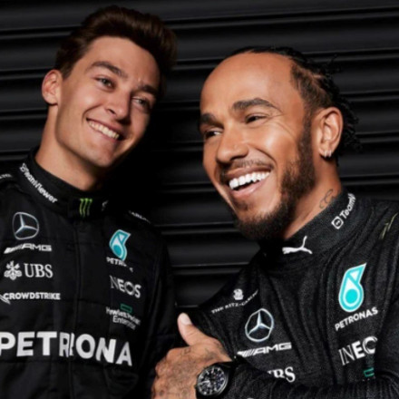 Formula 1: Ο Λιούις Χάμιλτον ανανέωσε το συμβόλαιό του με την Mercedes