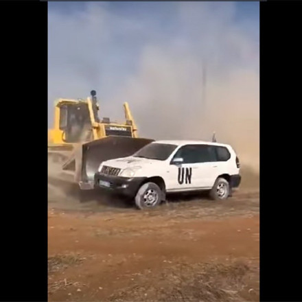 Κύπρος: «Αν δεν φύγουν τα οχήματά σας θα τα συντρίψουμε» - Προκαλεί Τουρκοκύπριος δήμαρχος