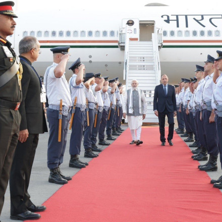Ο Ινδός πρωθυπουργός στην Αθήνα: Ενθουσιώδης υποδοχή από τους συμπατριώτες του