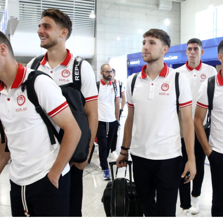Ολυμπιακός: Πέταξε για Σερβία εν όψει του αγώνα με την Τσουκαρίτσκι