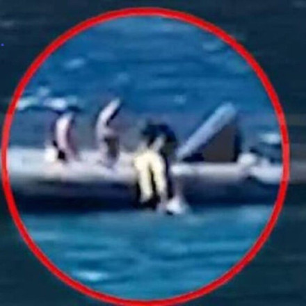 Λαγονήσι: H στιγμή που ανασύρουν τον 48χρονο από τη θάλασσα - Πνίγηκε στην προσπάθεια να σώσει το παιδί του [vid]