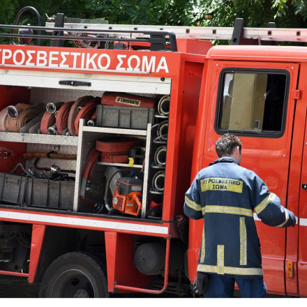 Ναυπακτία: Χωρίς τις αισθήσεις τους δύο ηλικιωμένοι από φωτιά στο σπίτι