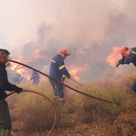 Φωτιά τώρα: Για ποιες περιοχές προβλέπεται πολύ υψηλός κίνδυνος πυρκαγιάς