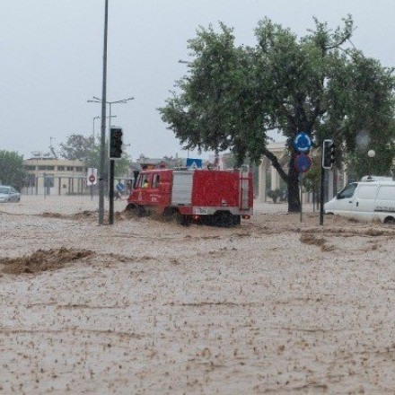 Σφοδρή κακοκαιρία πλήττει τη Μαγνησία-Μήνυμα του 112 για Πιερία, Θεσσαλία, Σποράδες, Εύβοια