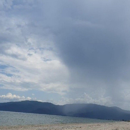 Χαλκιδική: Τραυματισμός λουομένων από ανεμοστρόβιλο στην παραλία των Νέων Πλαγίων