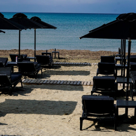 ΑΑΔΕ: Ρεσιτάλ φοροδιαφυγής στον Λαγανά Ζακύνθου - 17 λουκέτα για αποδείξεις