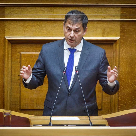 Χάρης Θεοχάρης: Όποιος δεν ψηφίζει το νέο νομοσχέδιο του ΥΠΟΙΚ, είναι υπέρ της φοροδιαφυγής