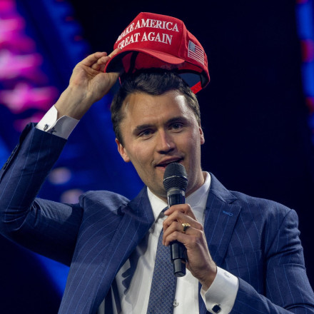 Τσάρλι Κερκ: Κολλέγιο στη Φλόριντα ανακοίνωσε την ανέγερση αγάλματος προς τιμήν του