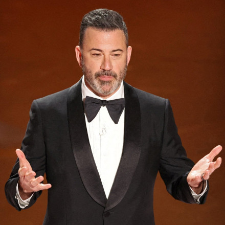 «Βόμβα» στις ΗΠΑ: «Κόπηκε» η εκπομπή του Τζίμι Κίμελ λόγω σχολίων του για τη δολοφονία Τσάρλι Κερκ