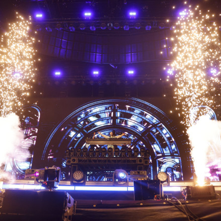 Justin Bieber και Sabrina Carpenter θα είναι οι βασικοί τραγουδιστές στην Coachella 2026