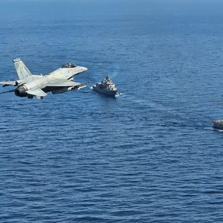 «Παρμενίων 2025»: Μήνυμα ισχύος των Ενόπλων Δυνάμεων-Πού και πότε θα ηχήσουν σειρήνες και καμπάνες