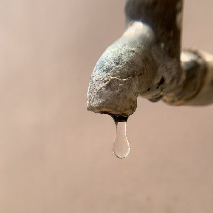 Σοβαρή βλάβη στο Άργος: Σπασμένος αγωγός αφήνει χωρίς νερό τους κατοίκους