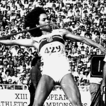 Σαν σήμερα: Το ιστορικό παγκόσμιο ρεκορ της Σοφίας Σακοράφα που επικυρώθηκε στο... μαιευτήριο (vid)