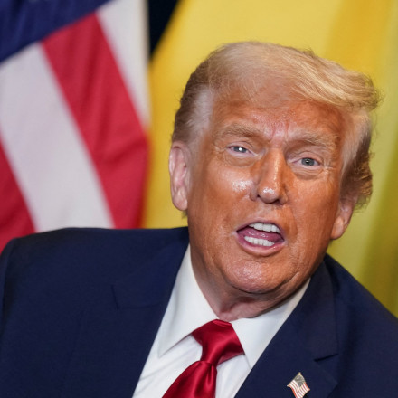 Εμπορικές διαπραγματεύσεις τέλος για ΗΠΑ και Καναδά - Η διαφήμιση που έκανε «τούρμπο» τον Τραμπ