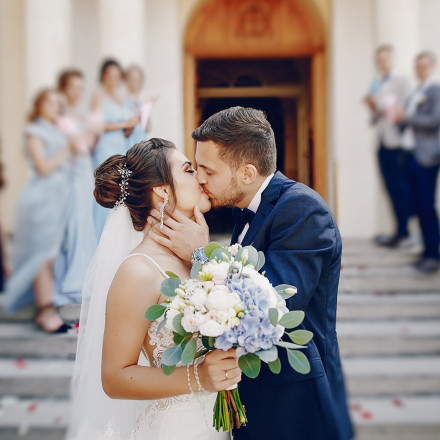 Η βιομηχανία των γάμων στην Ελλάδα: Από το όνειρο στην πραγματικότητα