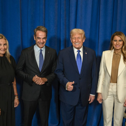 Συνάντηση Μητσοτάκη, Τραμπ σε δεξίωση του Αμερικανού προέδρου - Δίπλα τους Μελάνια και Μαρέβα