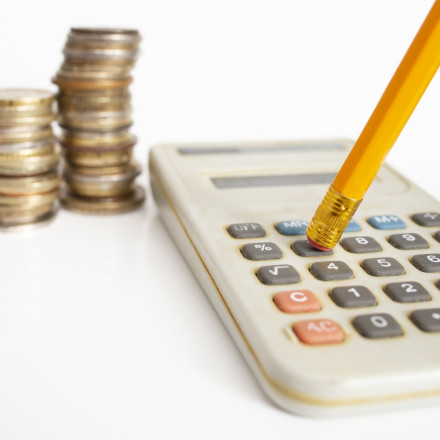 Φορολογικός Υπολογιστής TaxCalc 2025: Υπολογίστε το φόρο σας με λίγα κλικ