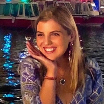 Σε στενό οικογενειακό κύκλο και κλίμα οδύνης το ύστατο χαίρε στη Μαρίσσα Λαιμού