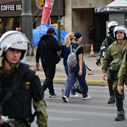 Αποχώρησε ο Πάνος Ρούτσι για λόγους ασφαλείας από το Σύνταγμα